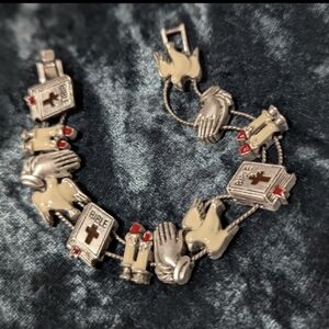 Religious Slide Bracelet Holy Bible/White Doves/Praying Hands VTG 1980's